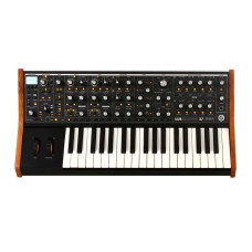 Moog SUBsequent 37 - Analog synthesizer